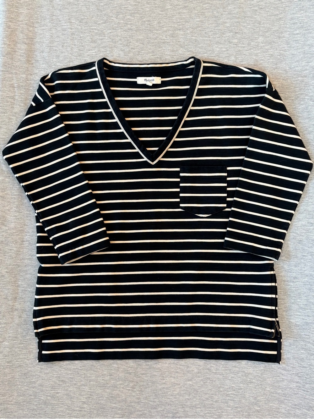 Madewell Striped V Neck Top Black Cream Side Zip 3/4 Sleeve